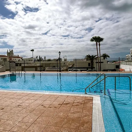 Apartamento Stunning Bungalow, Pool, Terrace, Beach! Se12