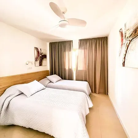 Stunning Bungalow, Pool, Terrace, Beach! Se12