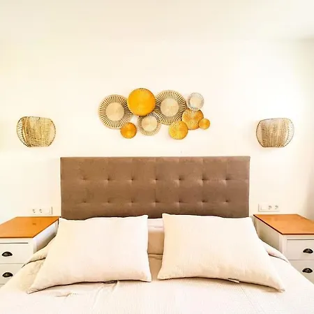 Stunning Bungalow, Pool, Terrace, Beach! Se12 *