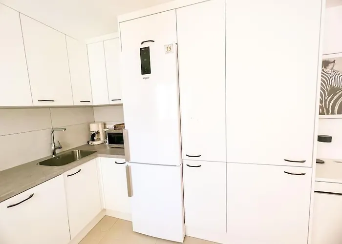 Stunning Bungalow, Pool, Terrace, Beach! Se12 Διαμέρισμα